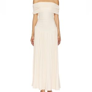 Lioness field of dreams dress in oatmeal